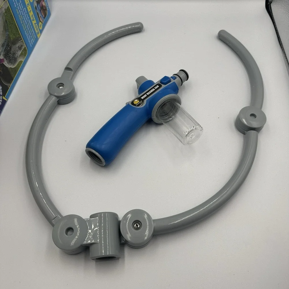 Woof Washer 360 Adjustable Dog Washing Hose Sprayer Open Box Bulbhead